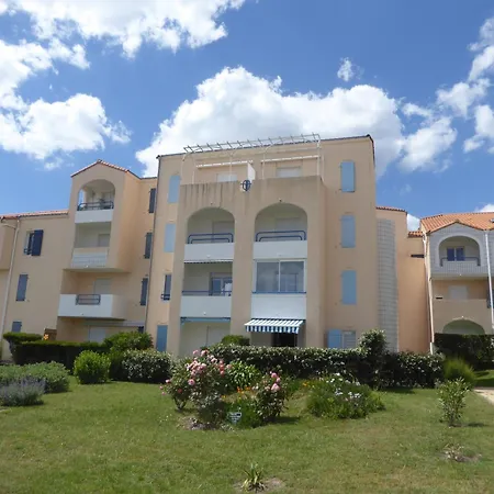 T2 Aux Sables D'olonne Avec Terrasse, Pres De La - Fr-1-325-132 Appartement *
